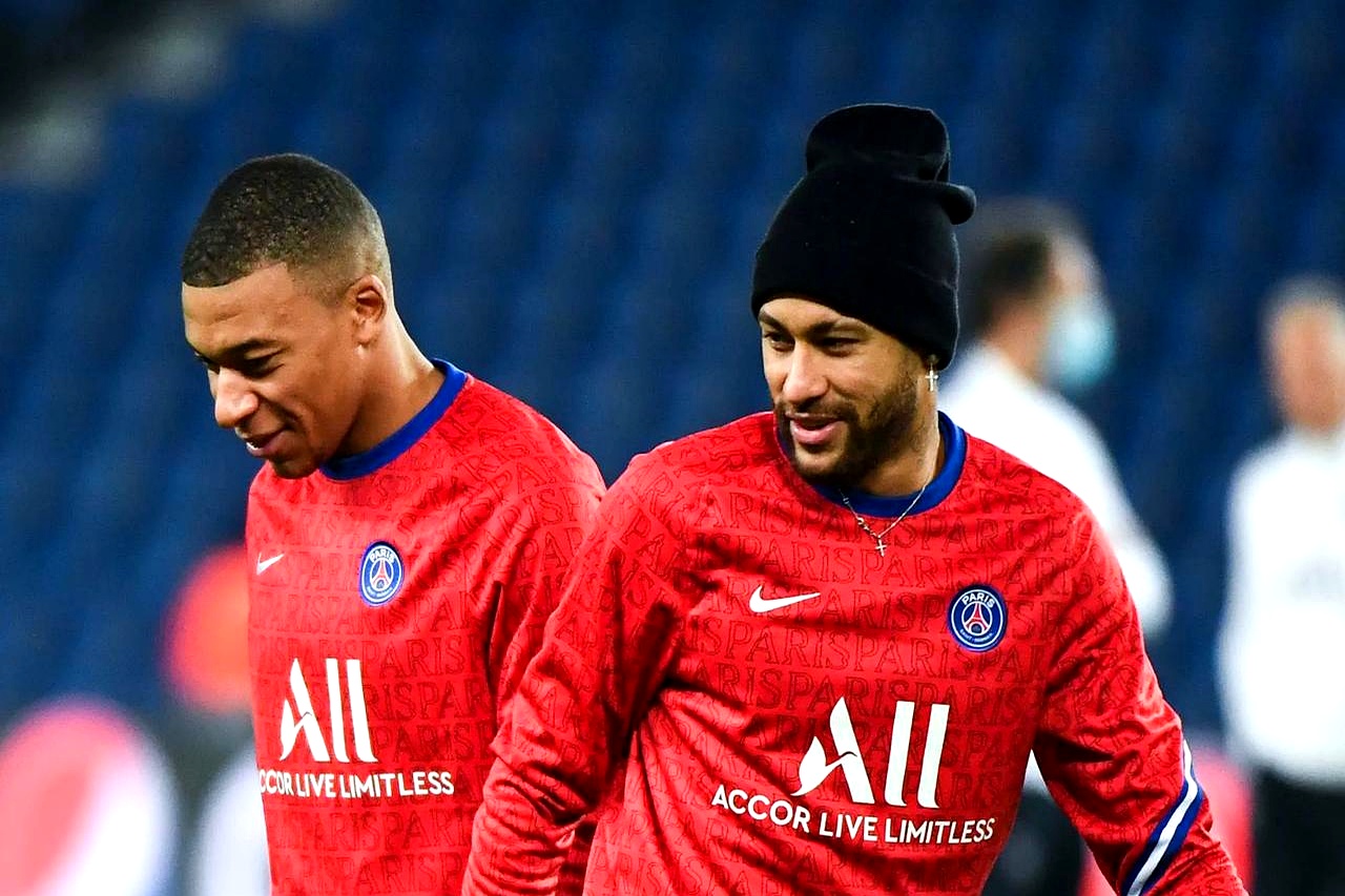 kaiyun sports-关于转会期皇家马德里备战中超,战术微调细节曝光,更衣室稳定,轮换策略成焦点的信息-kaiyun sports